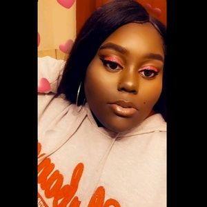 Meet your Posher, Val